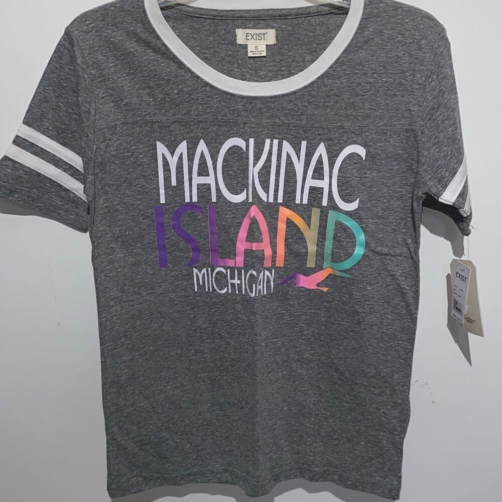 Exist Women's Multicolor Mackinac Island Michigan Short Sleeve T-Shirt Small NWT